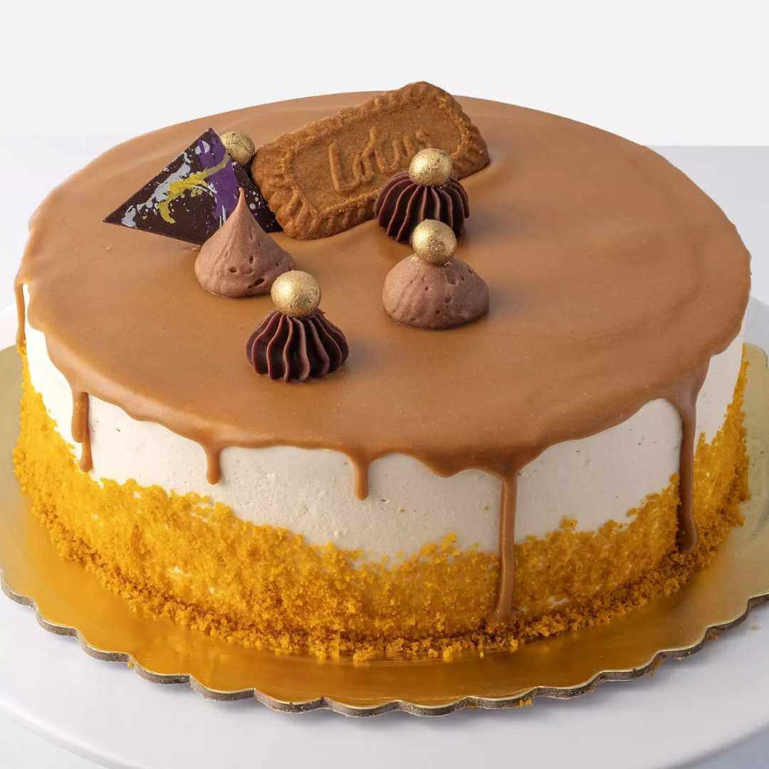 Lotus Cake | Cakes and Cupcake Delivery Abu Dhabi, Dubai . Bloomsburys  Online Cakes